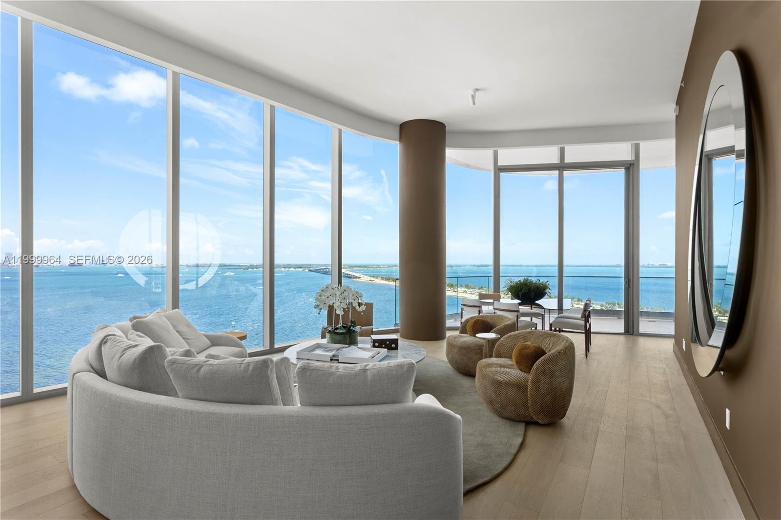 UNA RESIDENCES - Residential