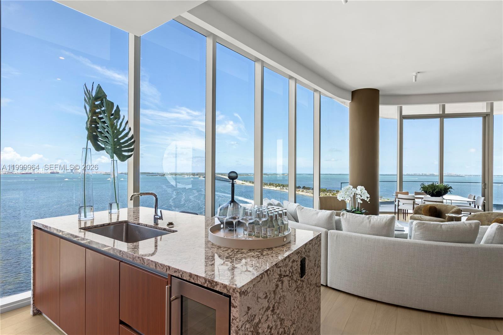 UNA RESIDENCES - Residential