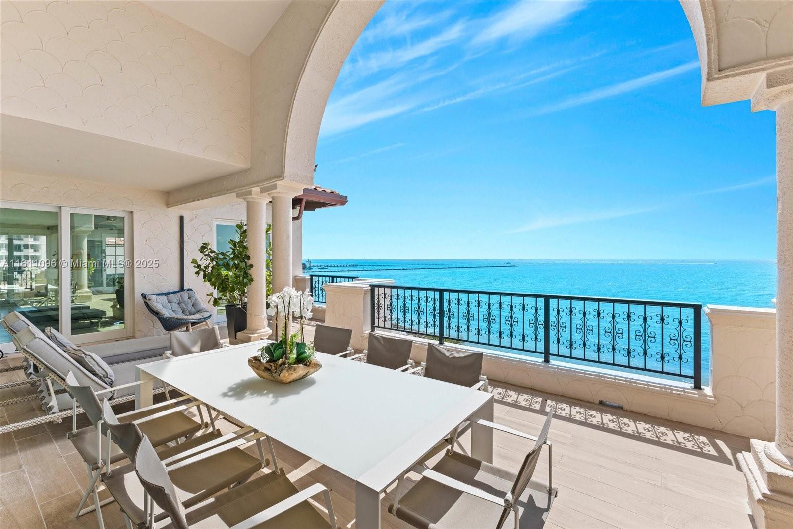OCEANSIDE @ FISHER ISL CO - Residential