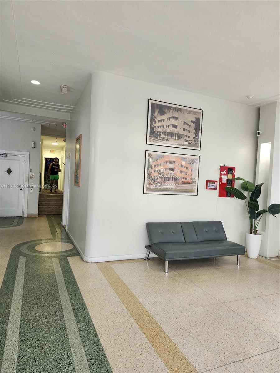 RIVERVIEW VILLAS CONDO - Residential