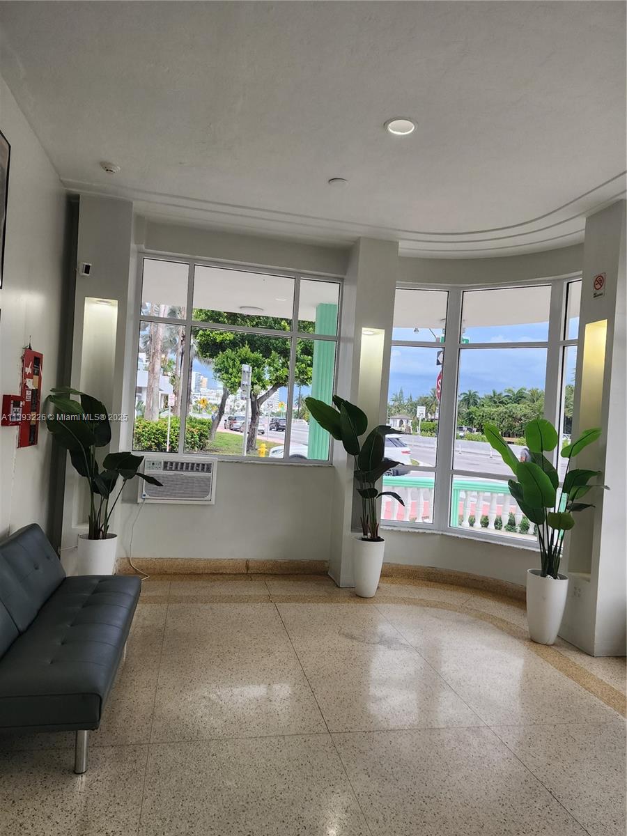 RIVERVIEW VILLAS CONDO - Residential