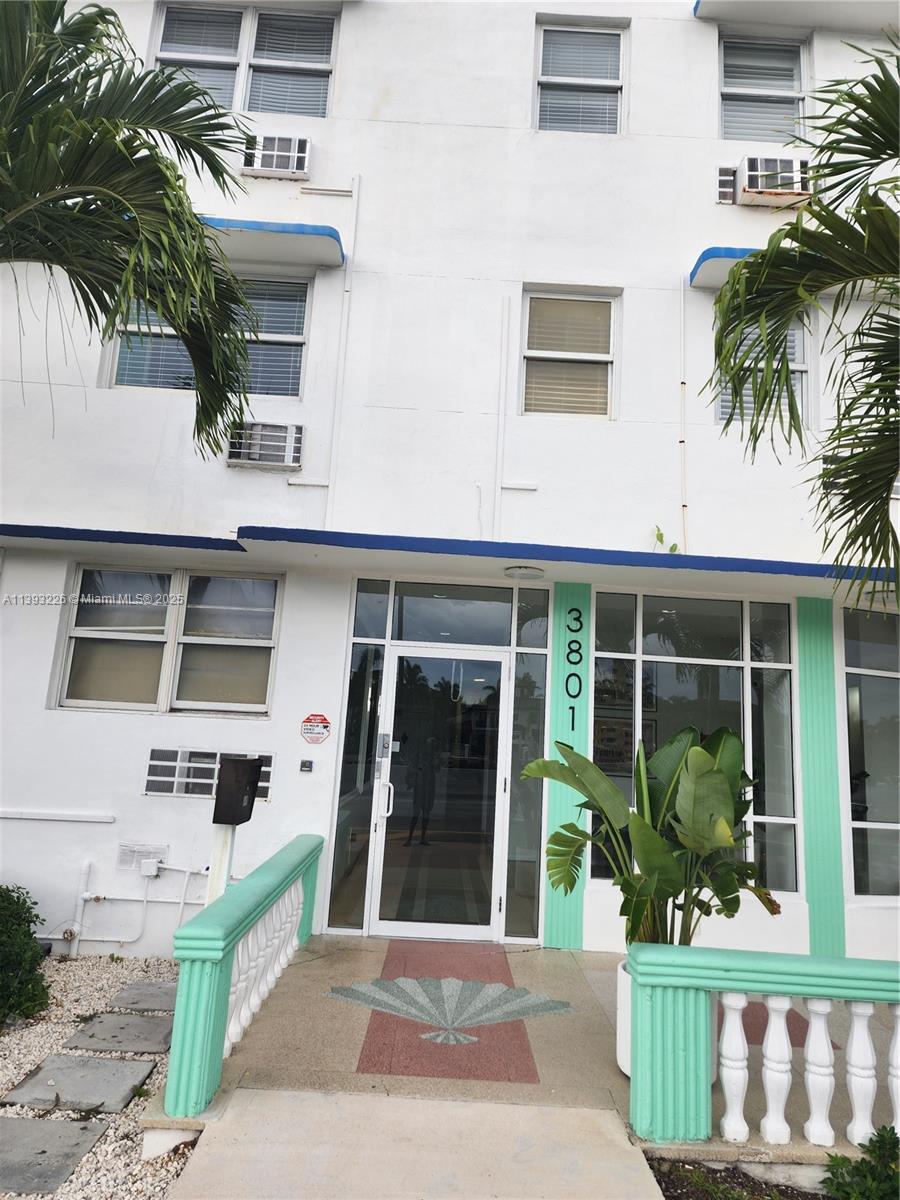 RIVERVIEW VILLAS CONDO - Residential