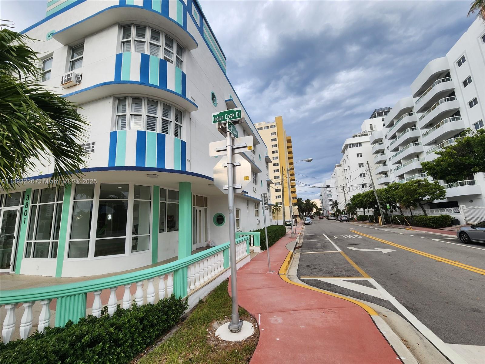RIVERVIEW VILLAS CONDO - Residential