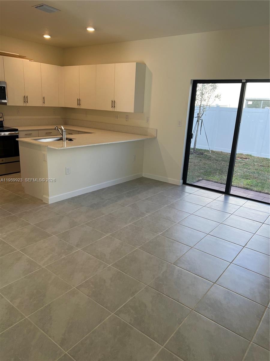 AQUABELLA NORTH - Residential