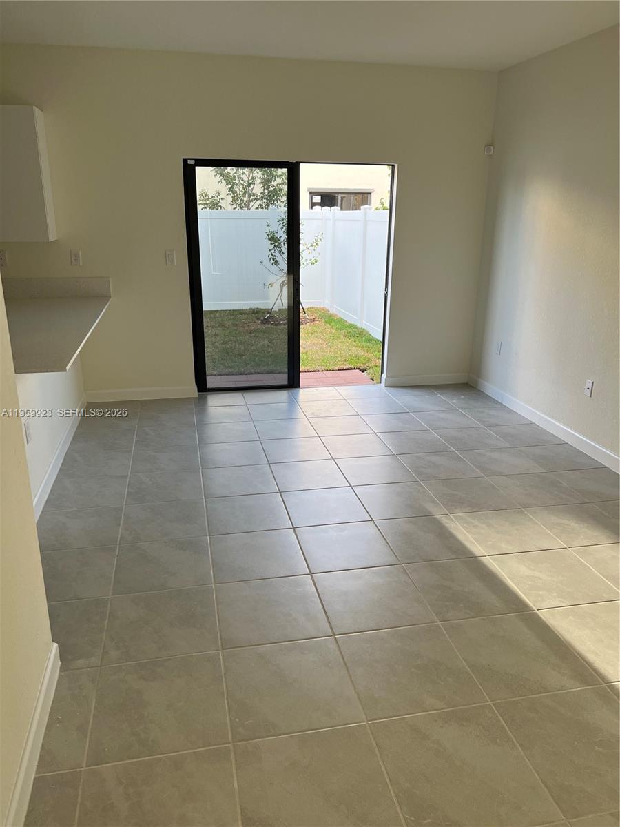 AQUABELLA NORTH - Residential