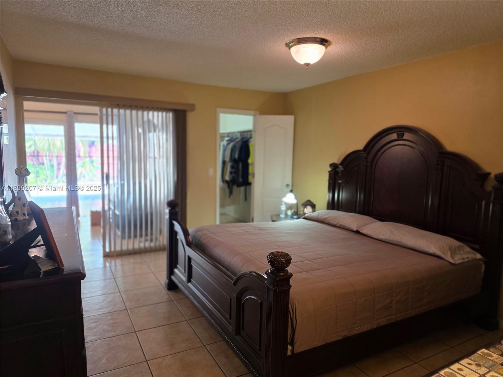 MIAMI LAKES LAKE MARTHA S - Residential