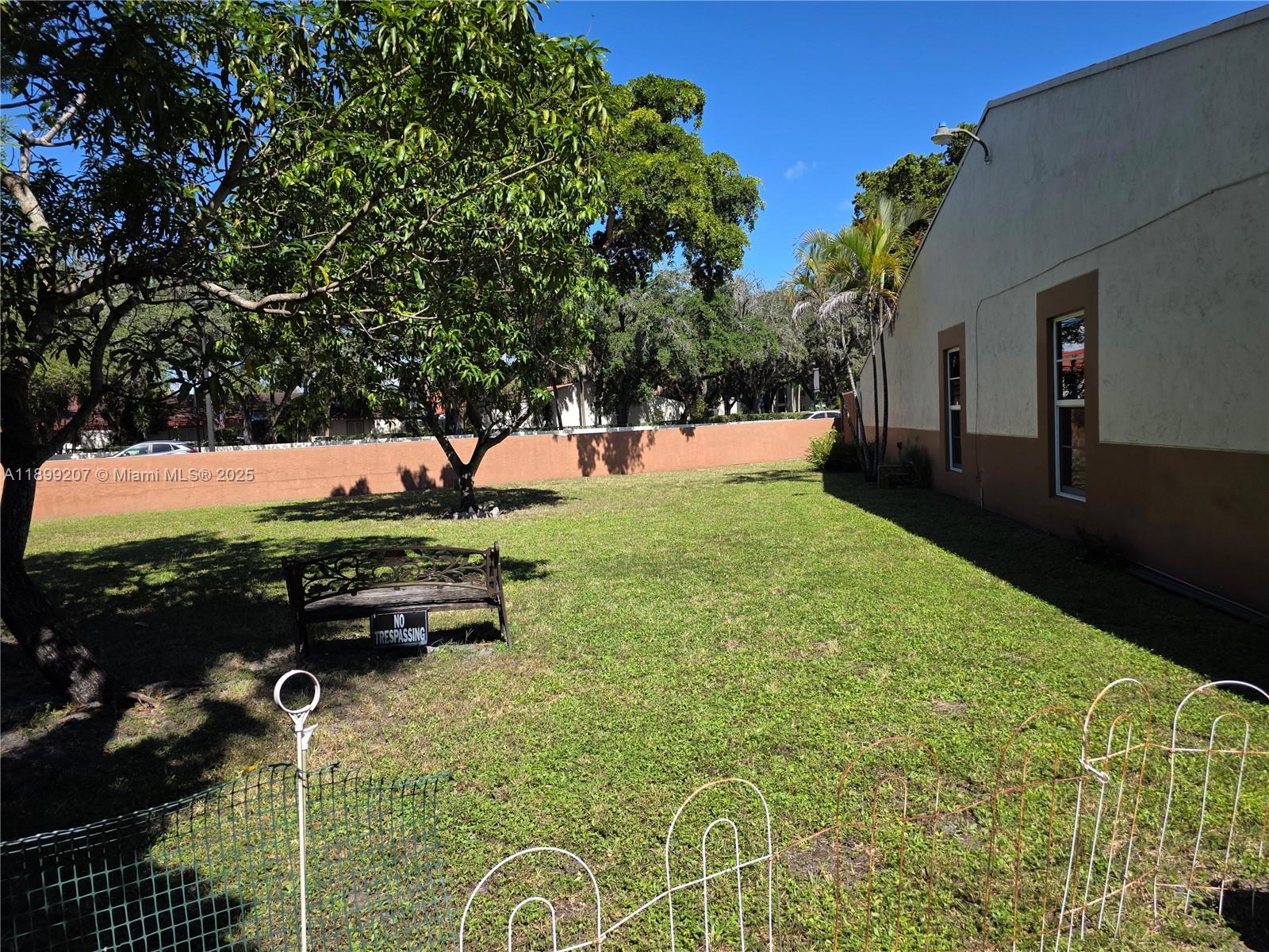 MIAMI LAKES LAKE MARTHA S - Residential