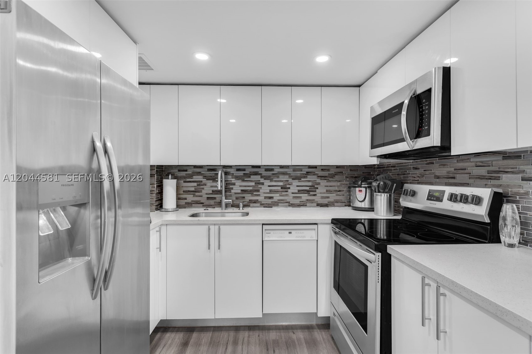 PARKVIEW POINT CONDO - Residential