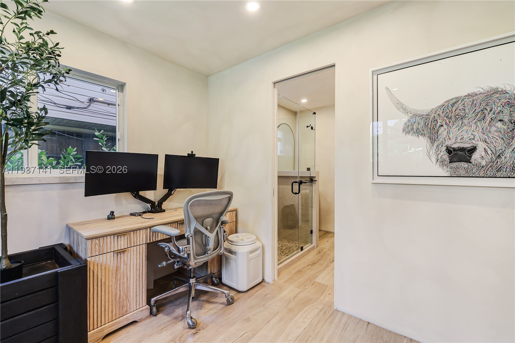 COLUMBIA PARK CORR PL - Residential
