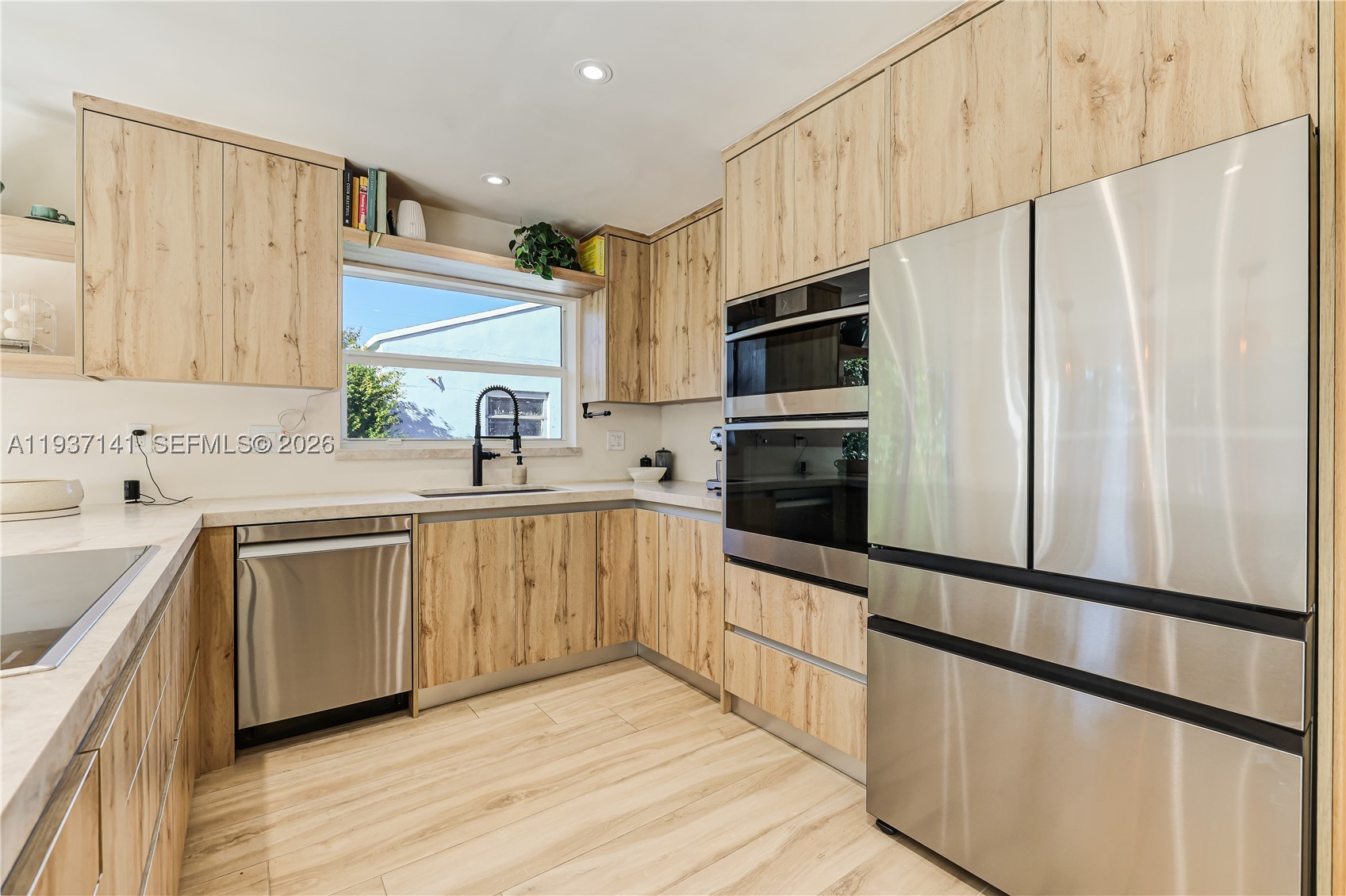 COLUMBIA PARK CORR PL - Residential