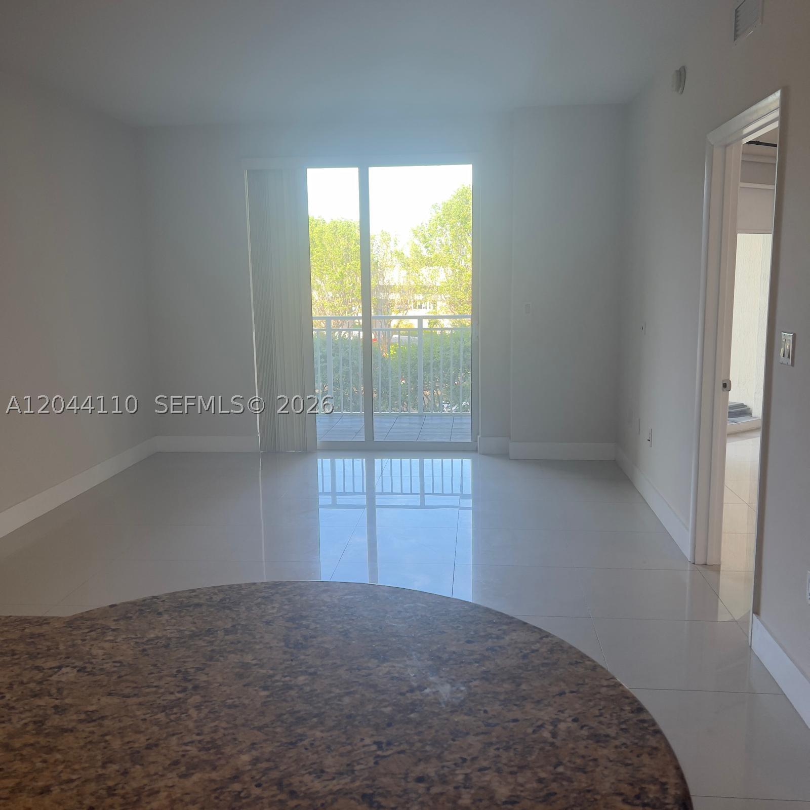 CONDO No. 5 - Residential Lease