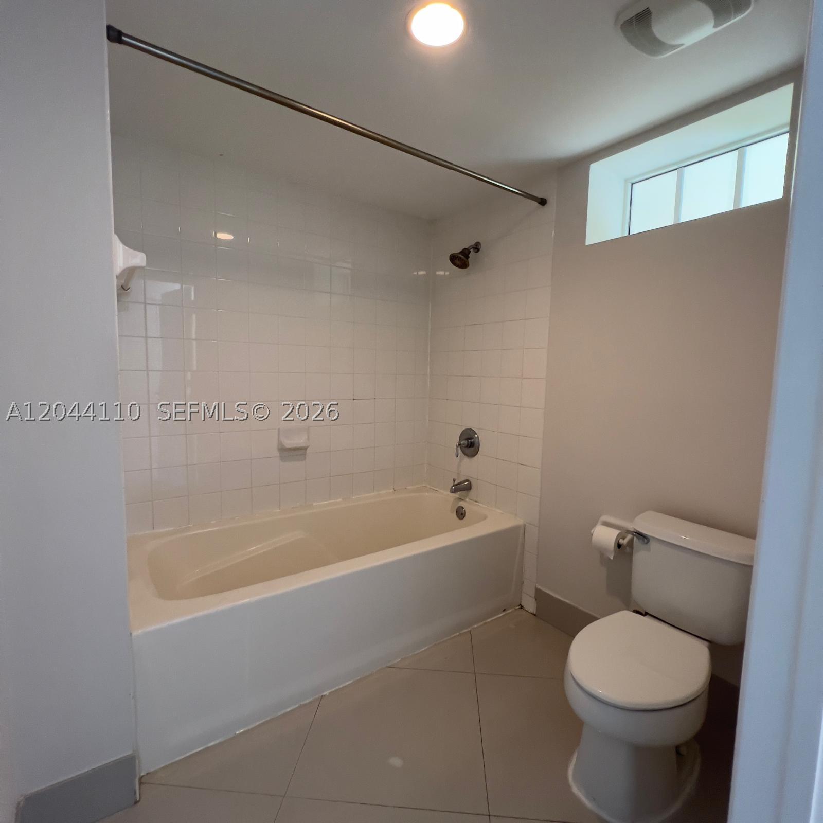 CONDO No. 5 - Residential Lease