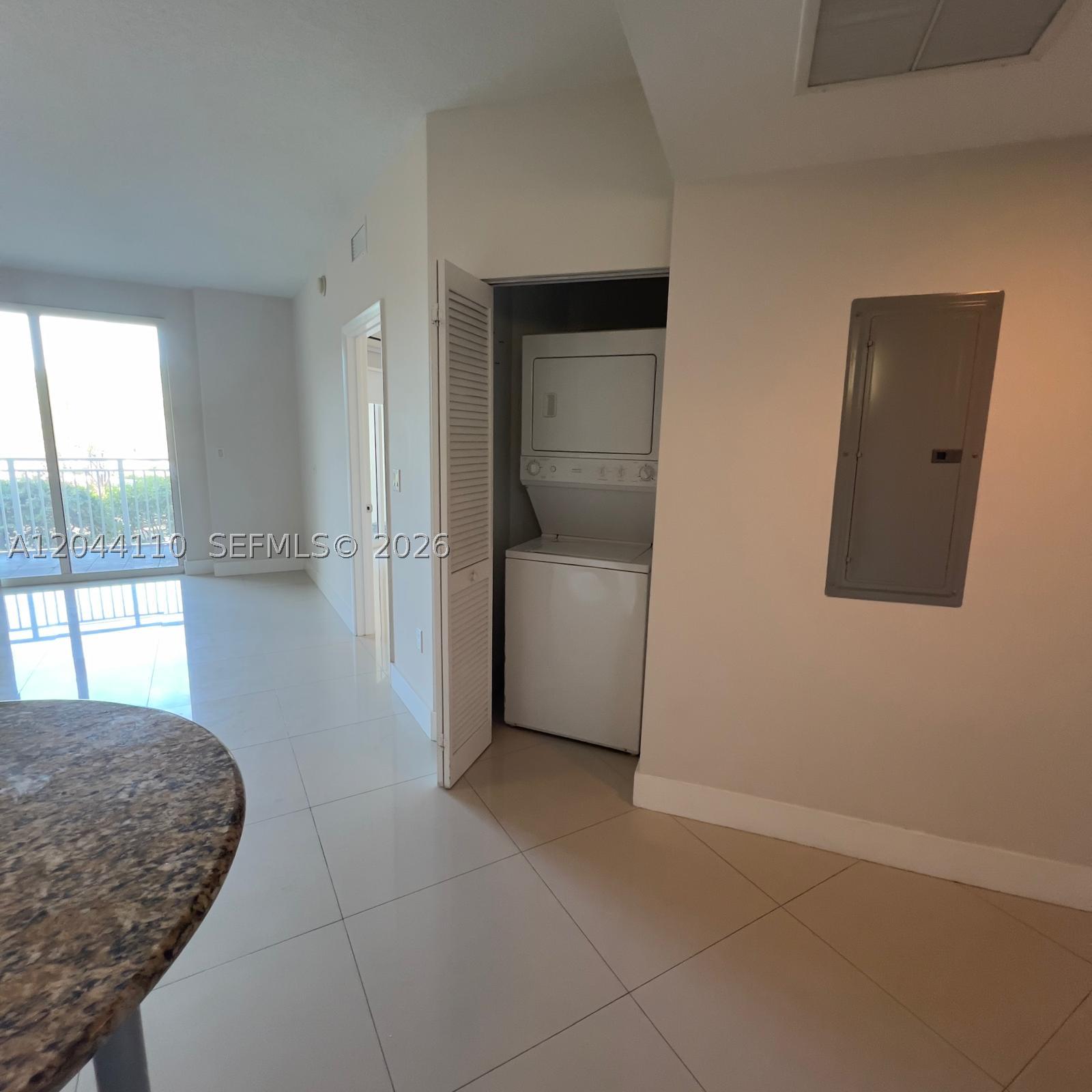 CONDO No. 5 - Residential Lease