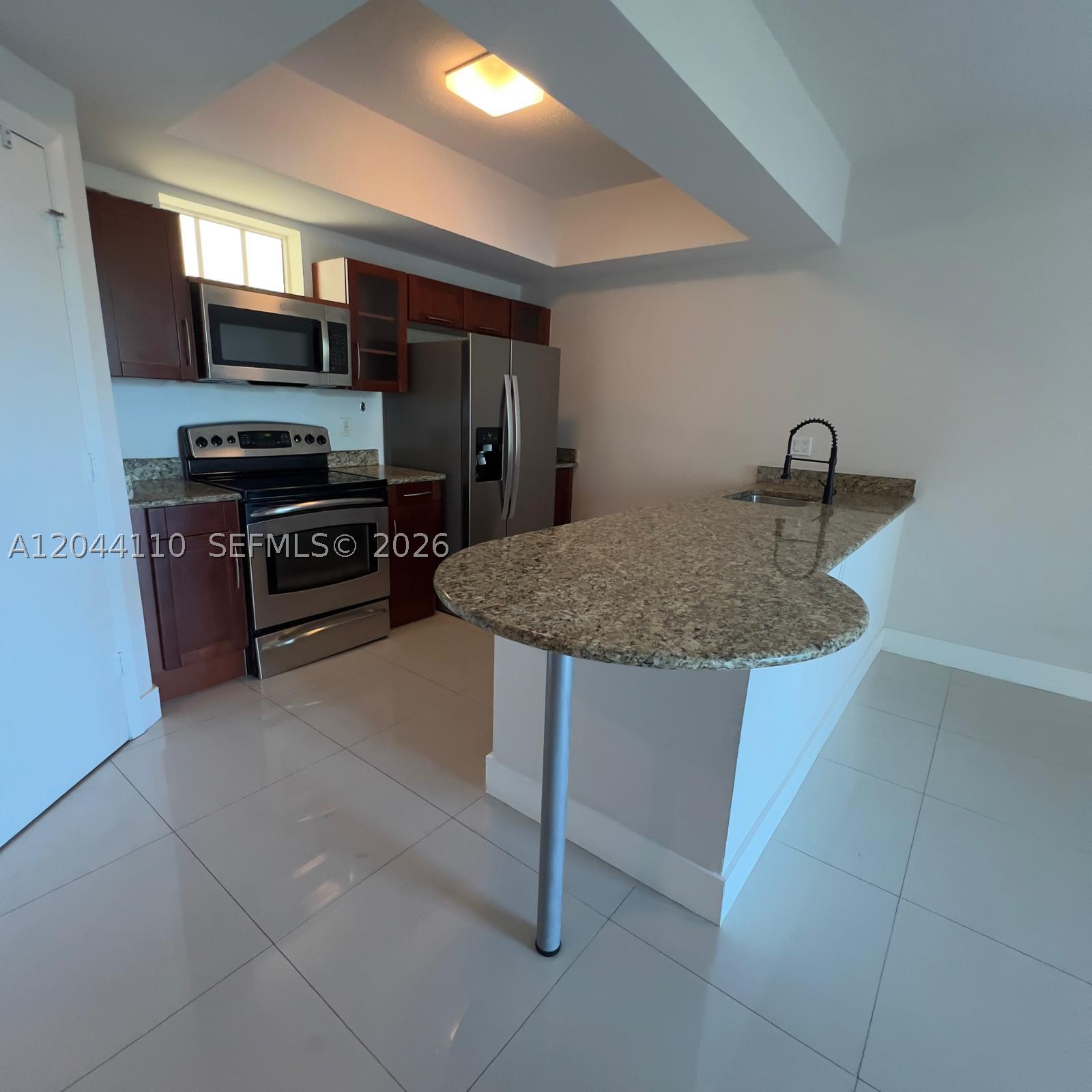 CONDO No. 5 - Residential Lease