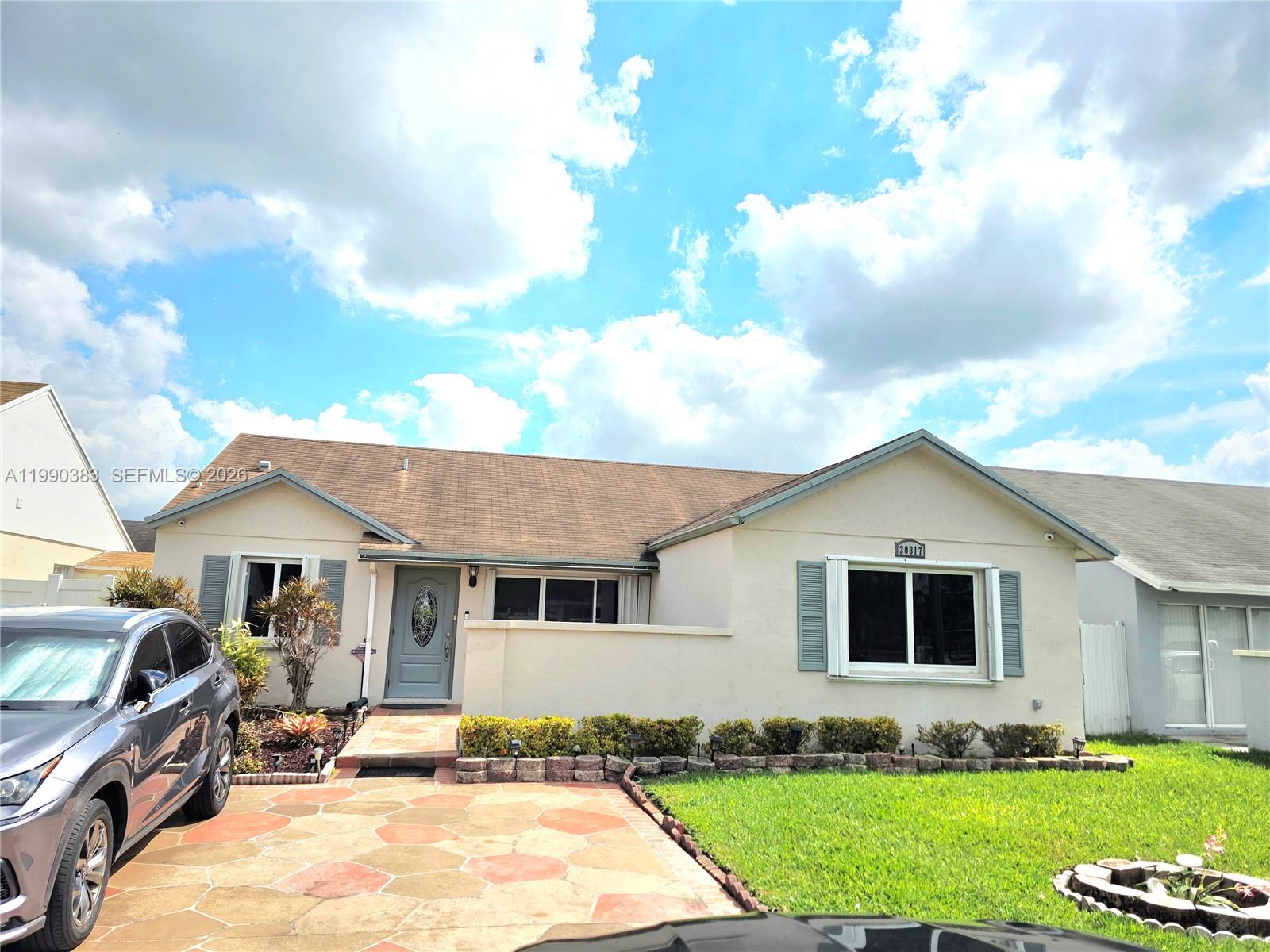 LESLIE PATIO HOMES SEC 4 - Residential