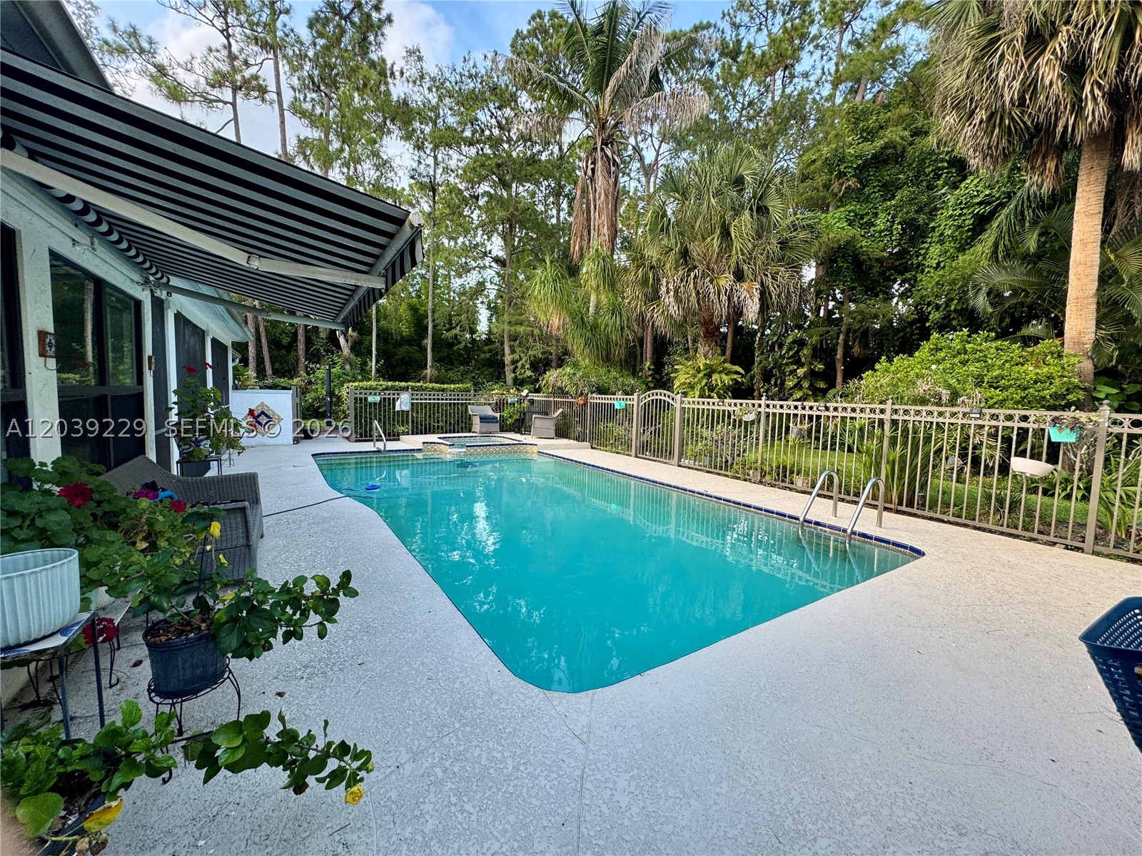 PINES OF WELLINGTON - Residential