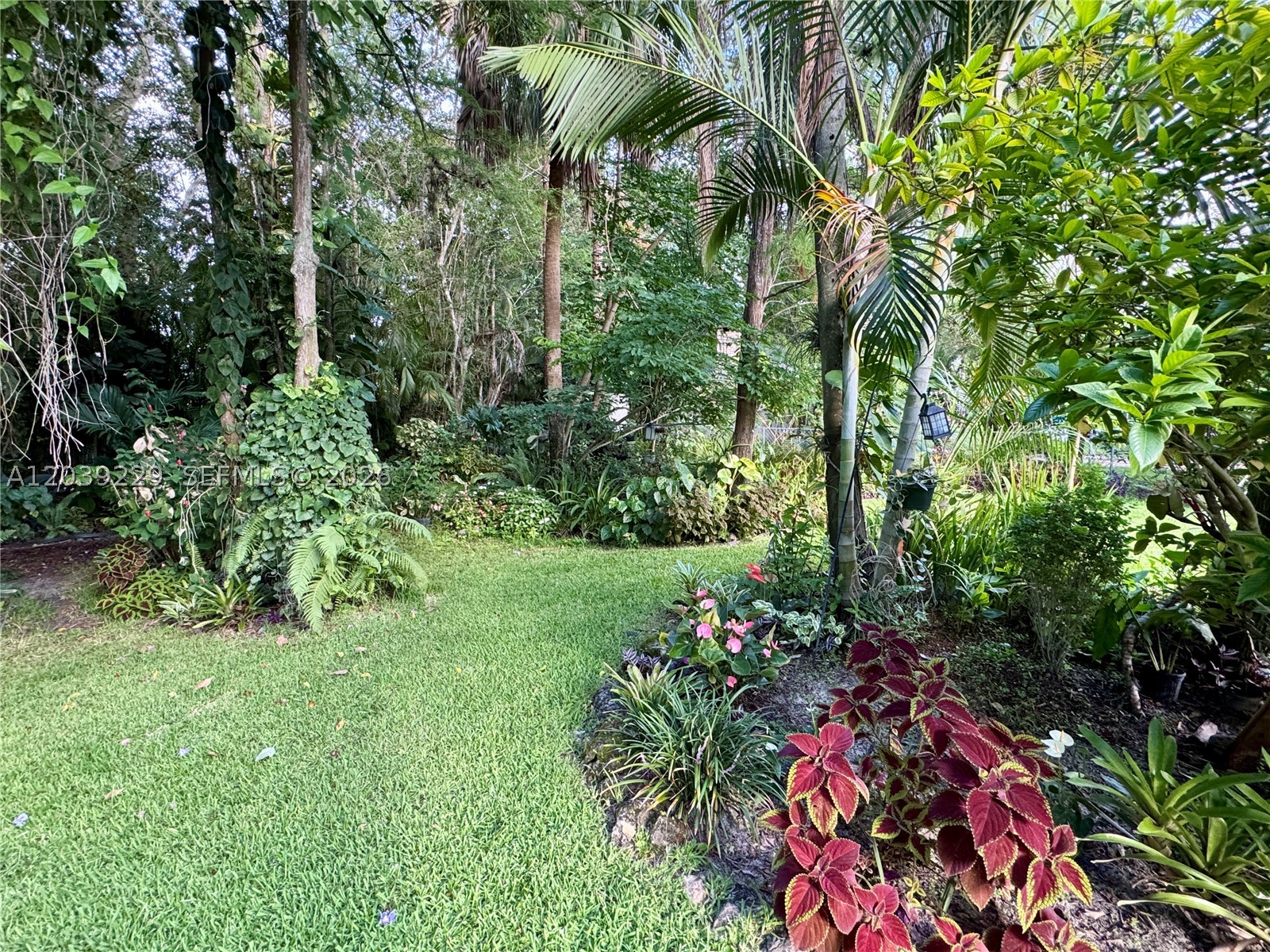 PINES OF WELLINGTON - Residential