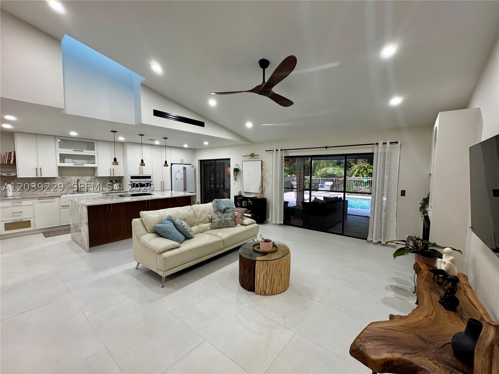 PINES OF WELLINGTON - Residential