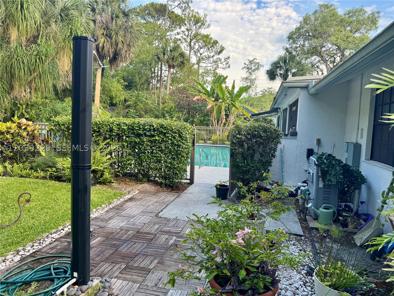 PINES OF WELLINGTON - Residential
