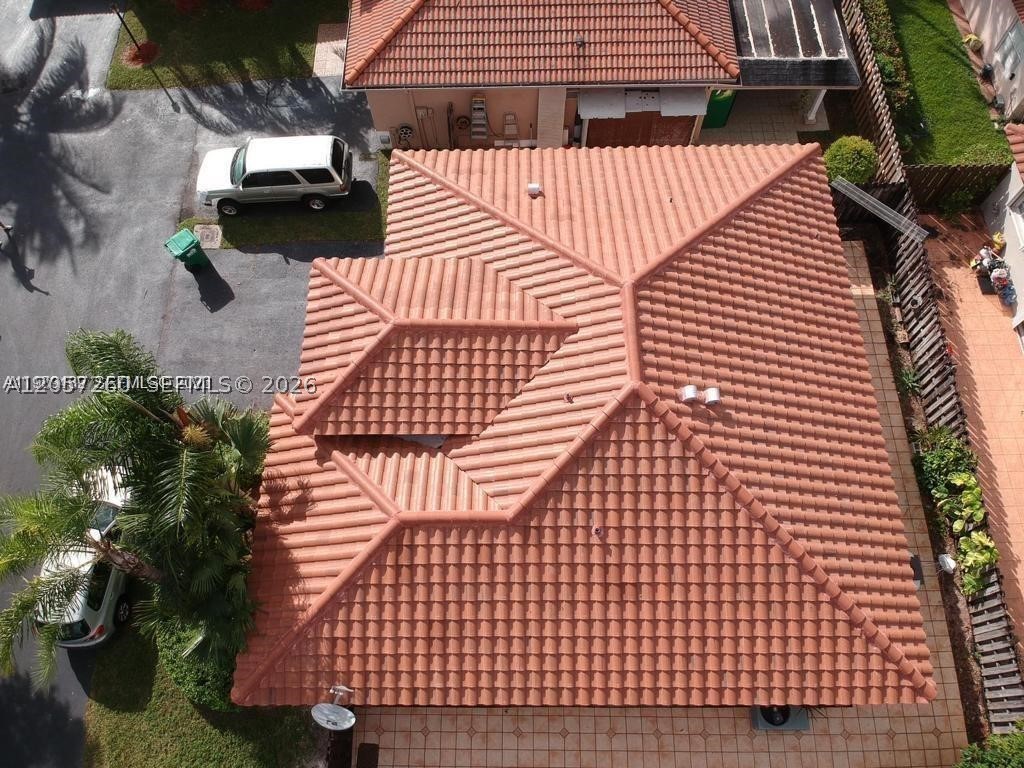PATIO HOMES OF DORAL PINE - Residential