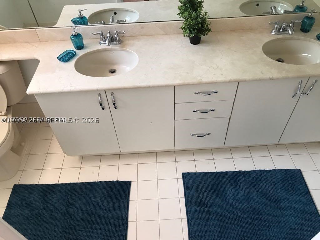 PATIO HOMES OF DORAL PINE - Residential