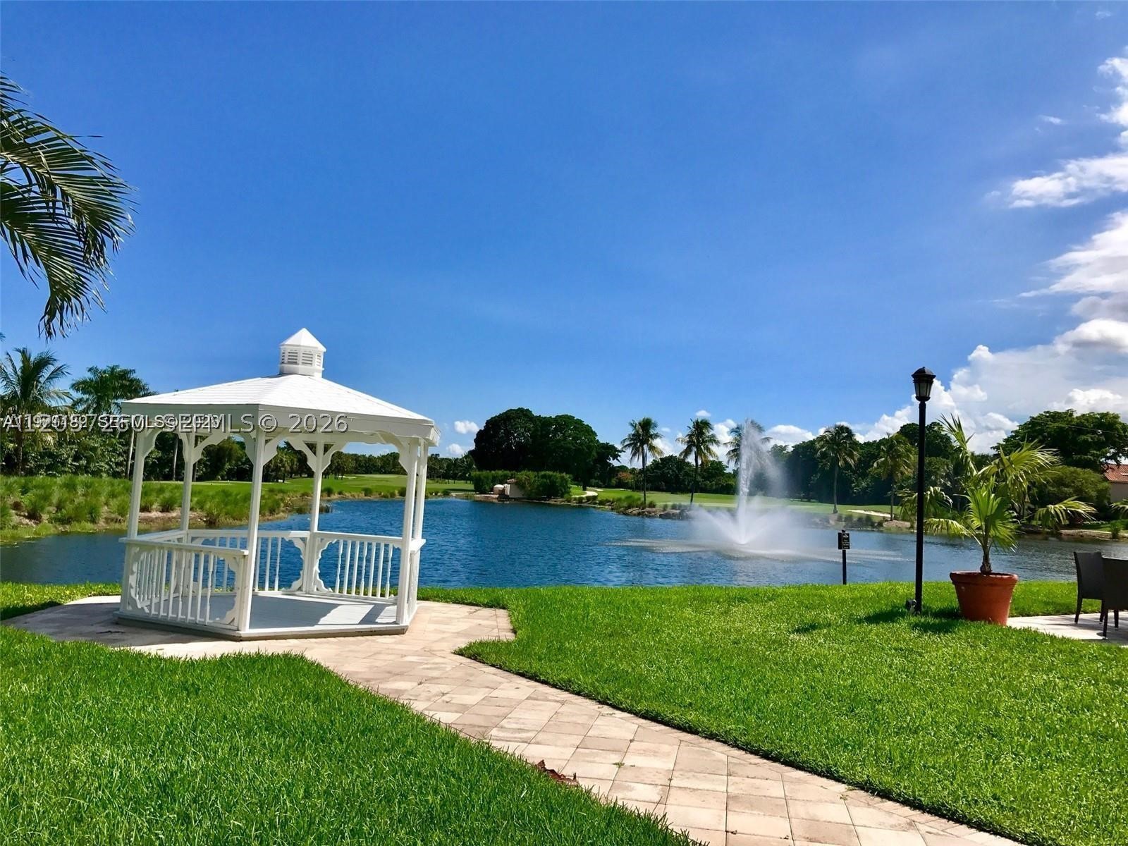 PATIO HOMES OF DORAL PINE - Residential