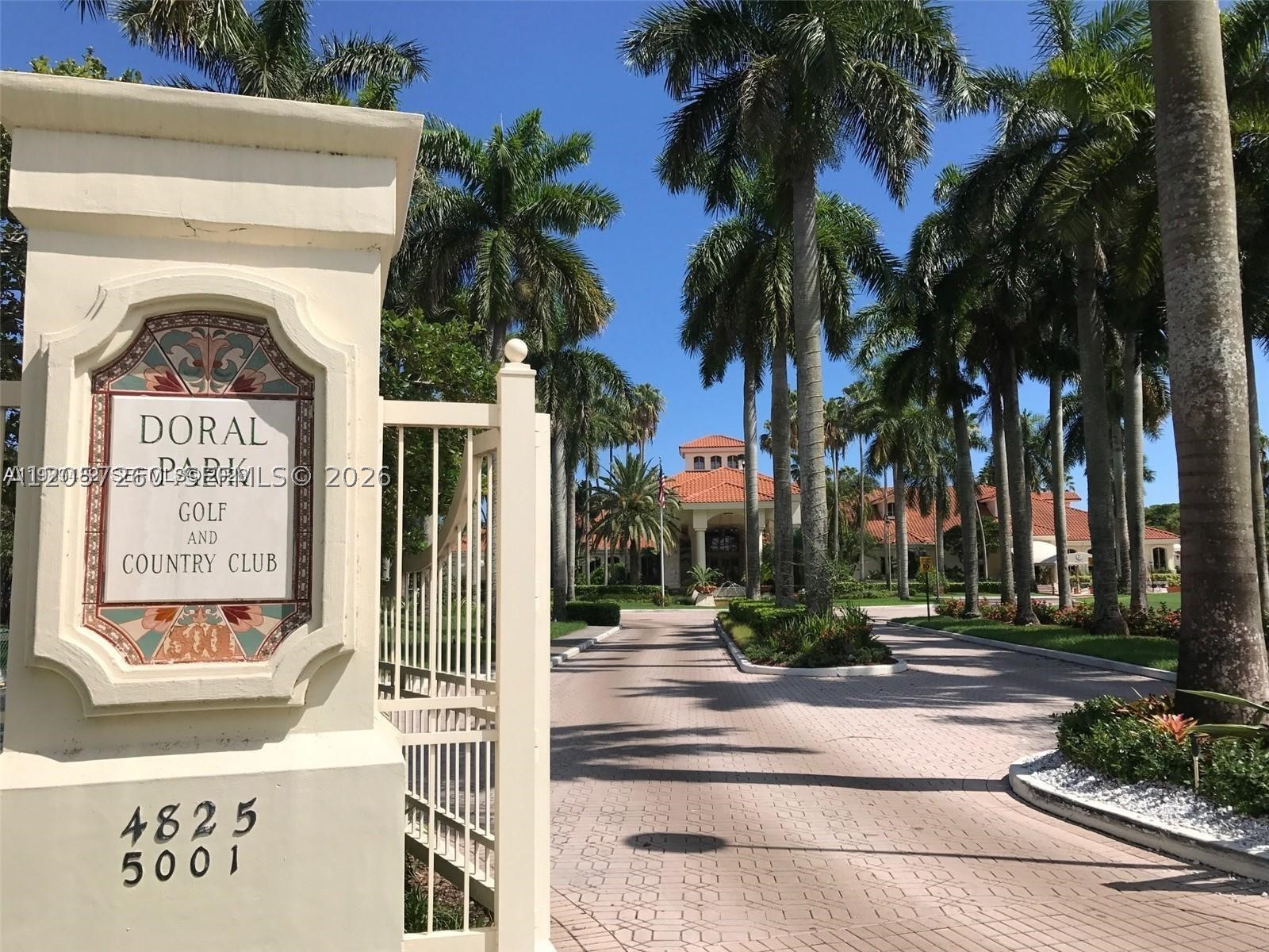 PATIO HOMES OF DORAL PINE - Residential