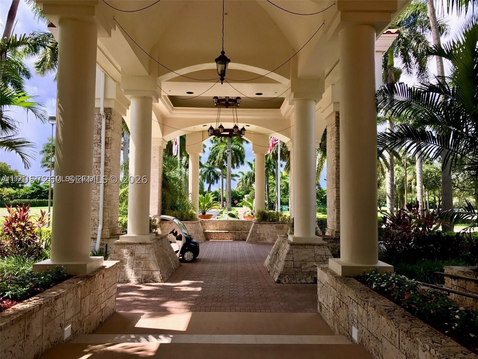 PATIO HOMES OF DORAL PINE - Residential