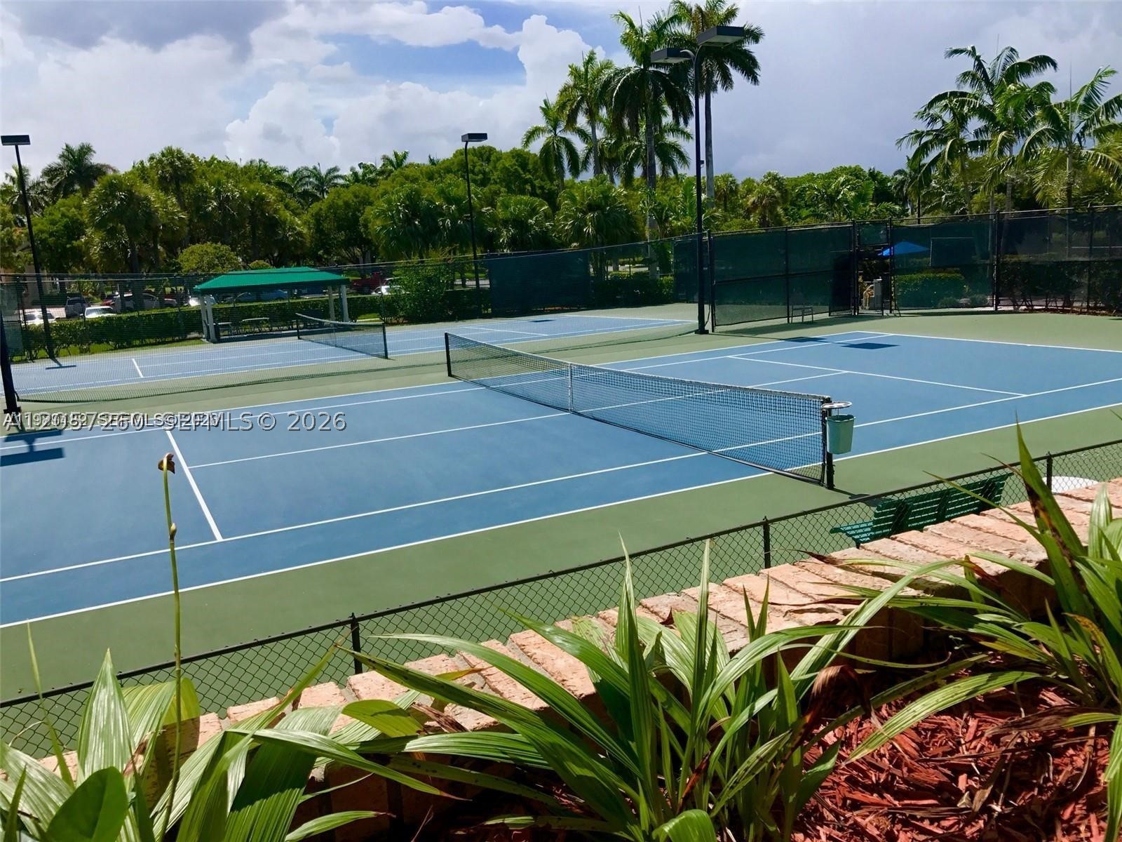 PATIO HOMES OF DORAL PINE - Residential