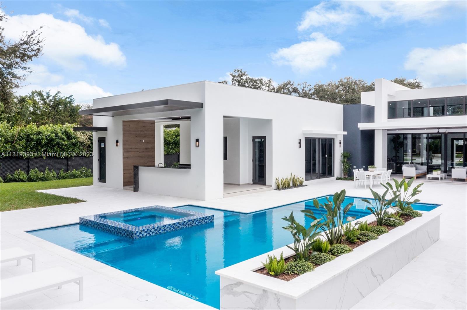 GLADEWIND ESTATES - Residential