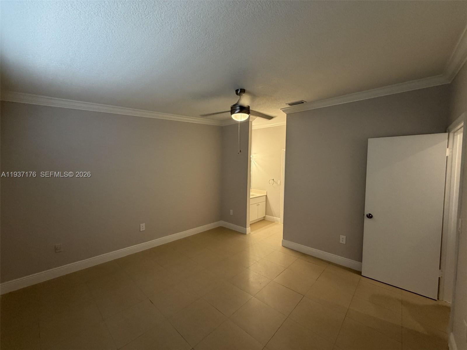 LAMBIANCE TOWNHOMES KENDA - Residential