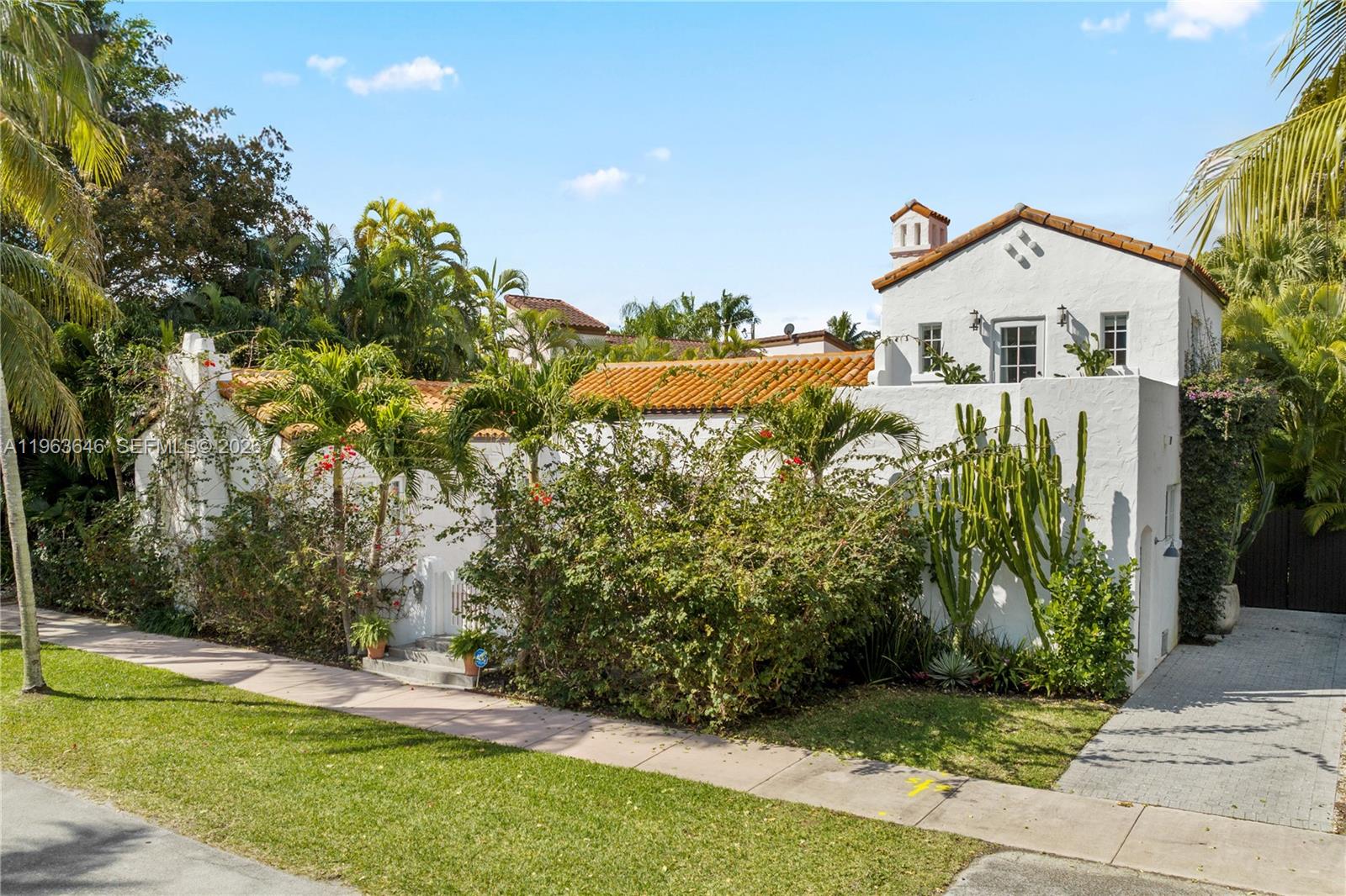 CORAL GABLES RIVIERA SEC - Residential