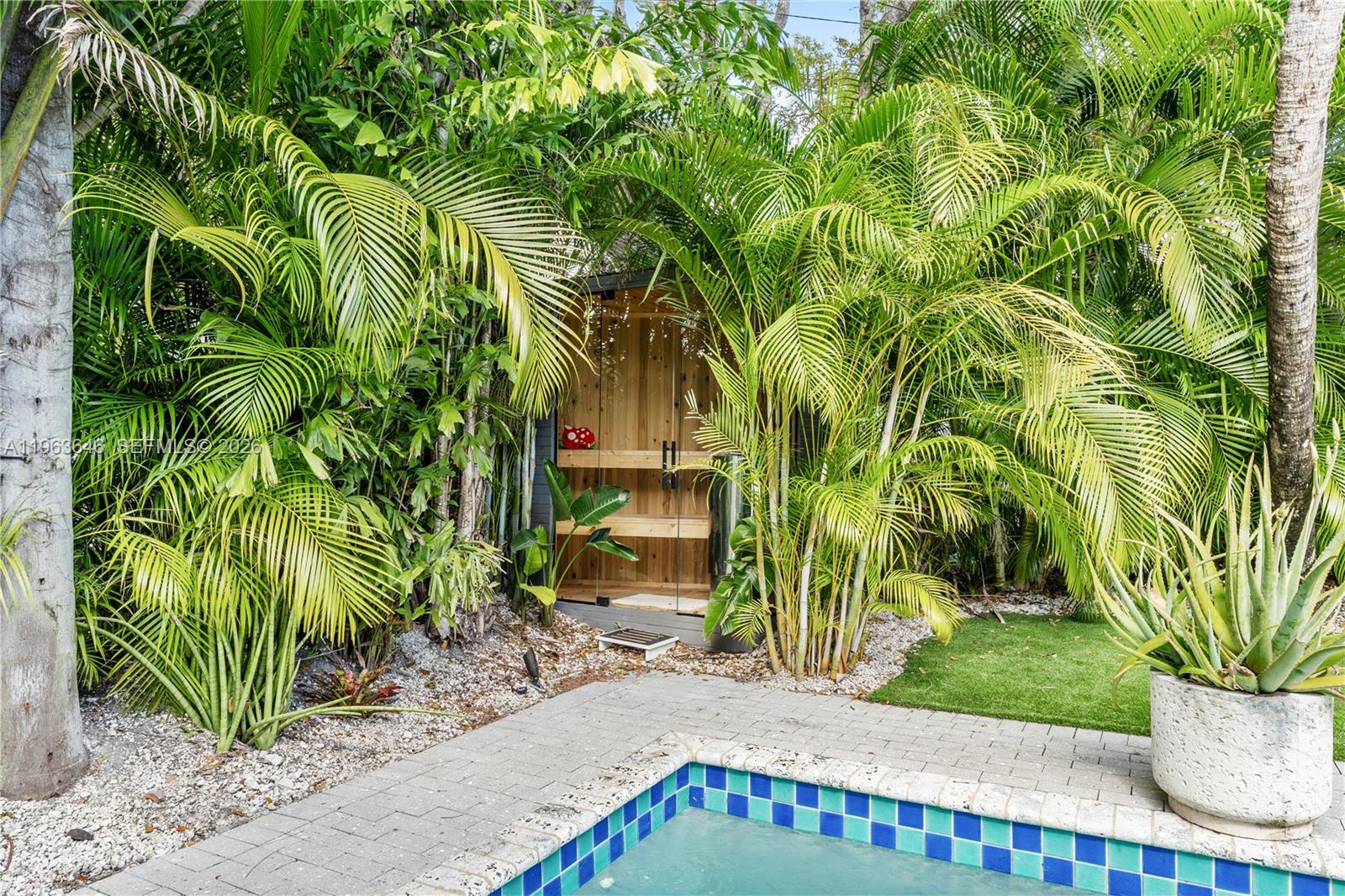 CORAL GABLES RIVIERA SEC - Residential