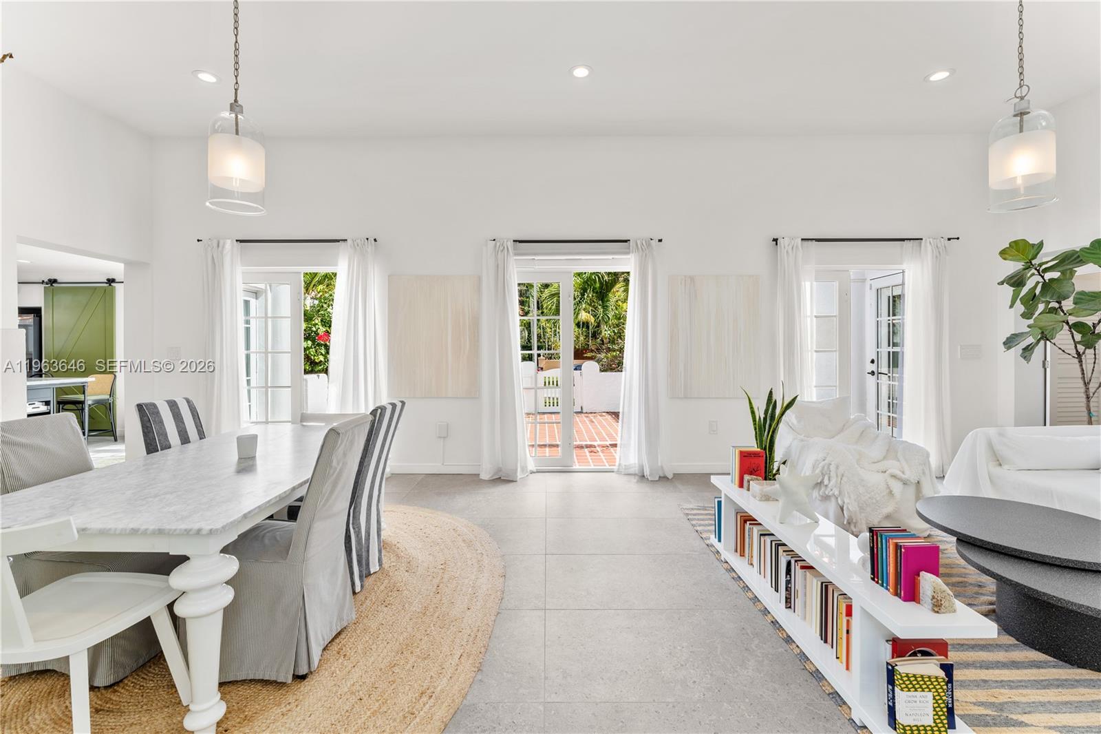 CORAL GABLES RIVIERA SEC - Residential