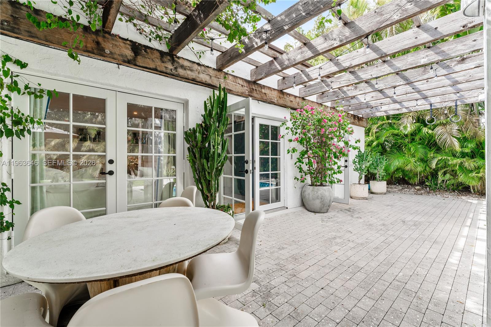 CORAL GABLES RIVIERA SEC - Residential