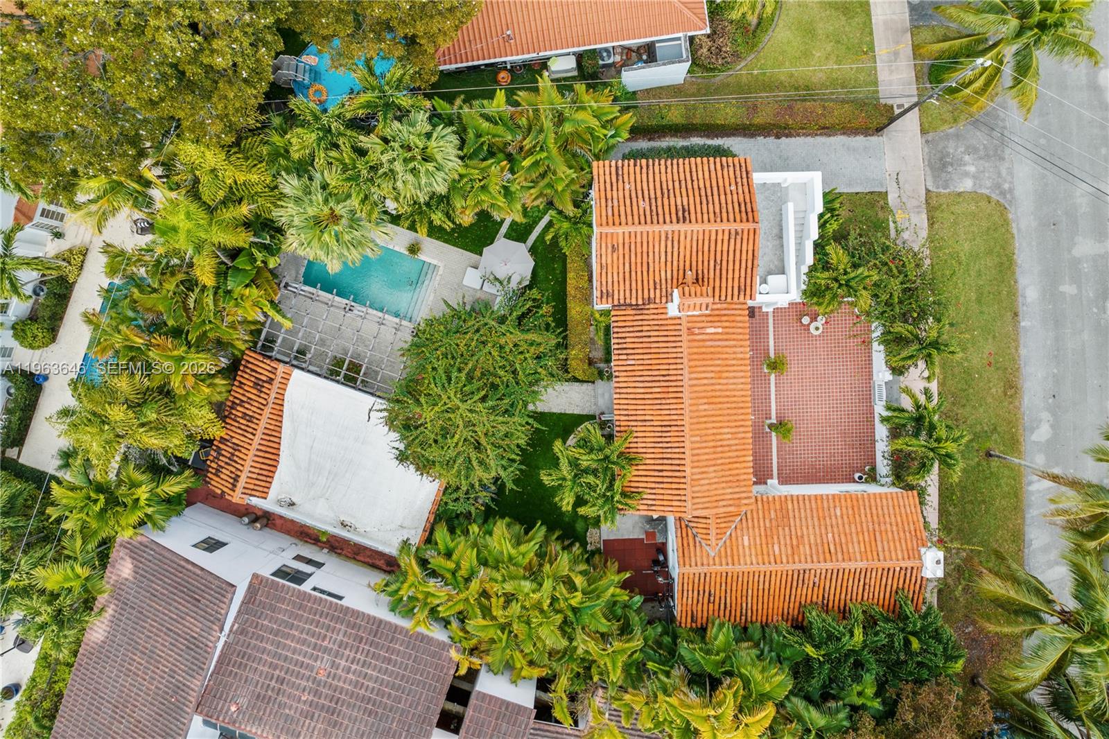 CORAL GABLES RIVIERA SEC - Residential