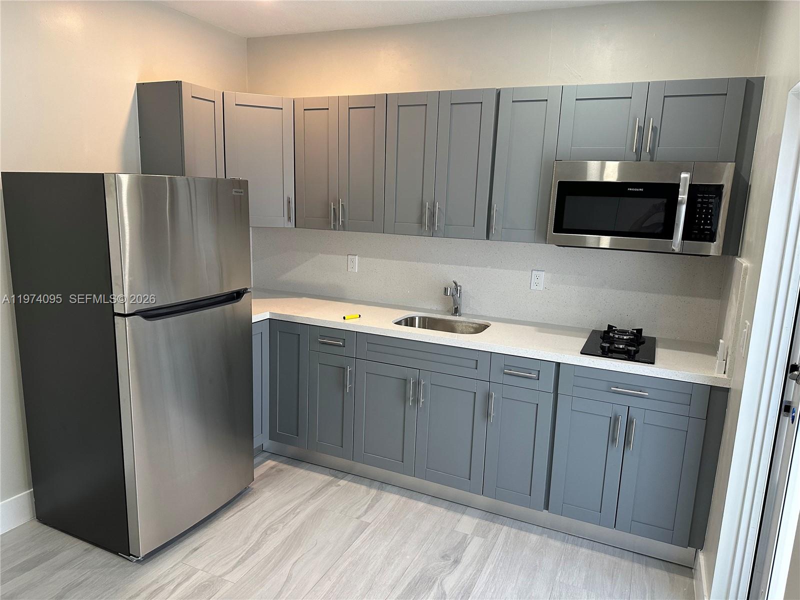 SILVER PALM LAKE - Residential Lease