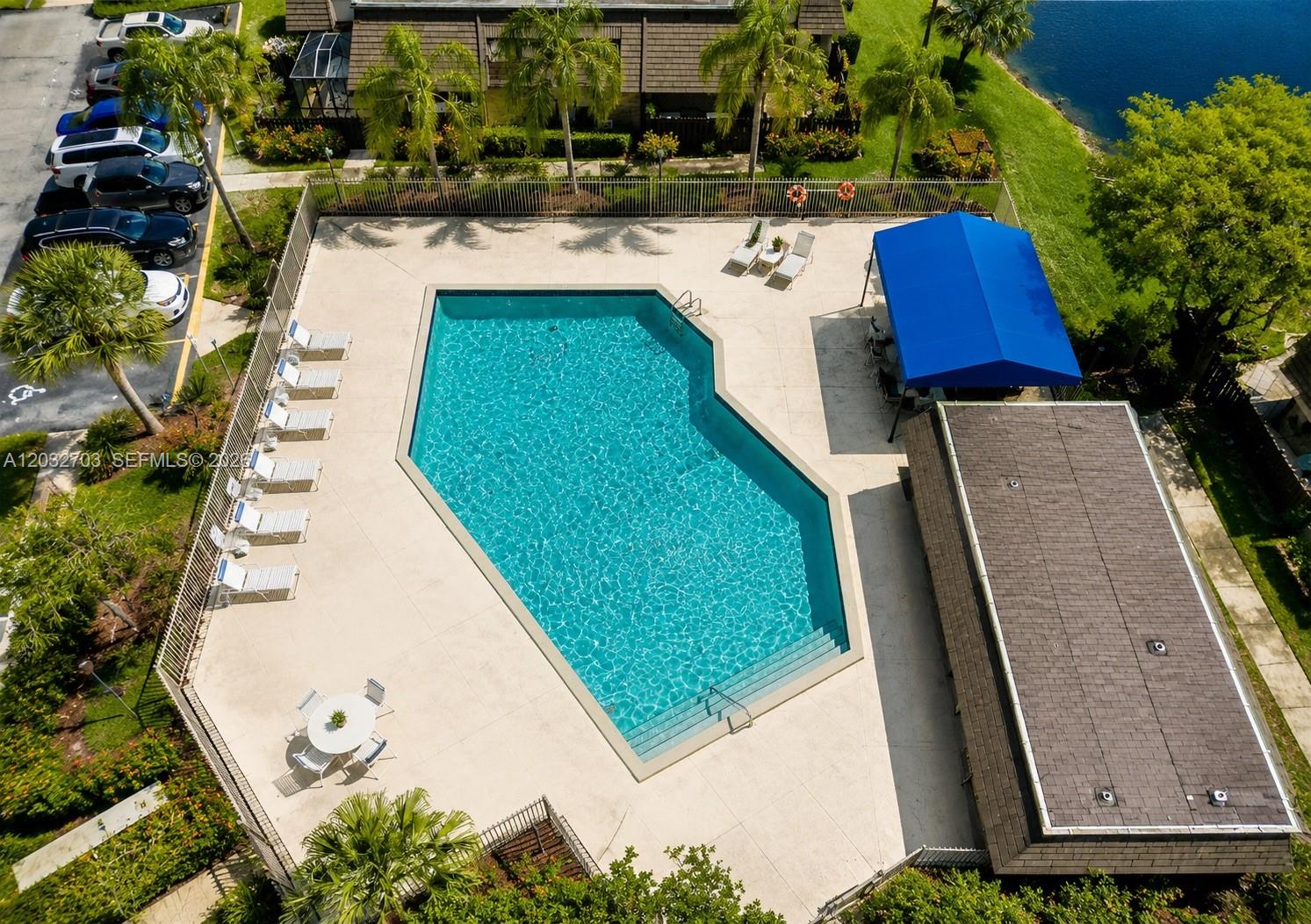 PARKSIDE - Residential