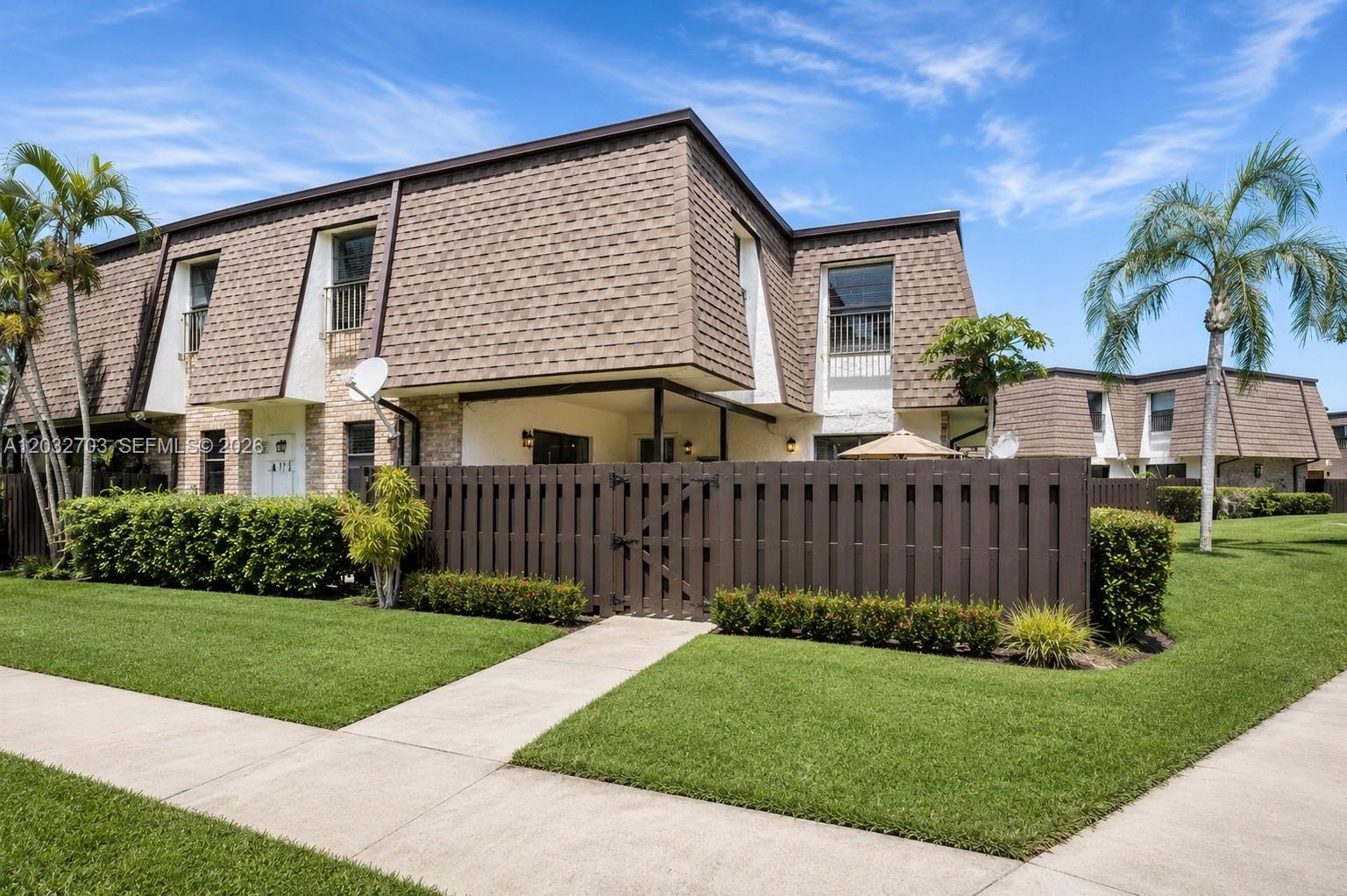 PARKSIDE - Residential