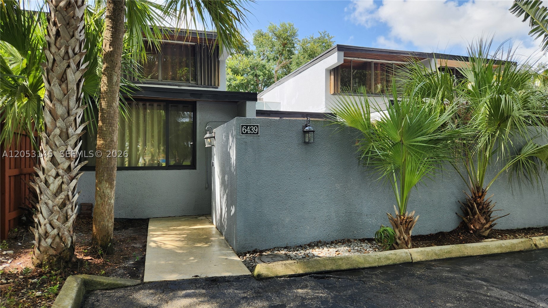 MIAMI LAKES WINDMILL GATE - Residential