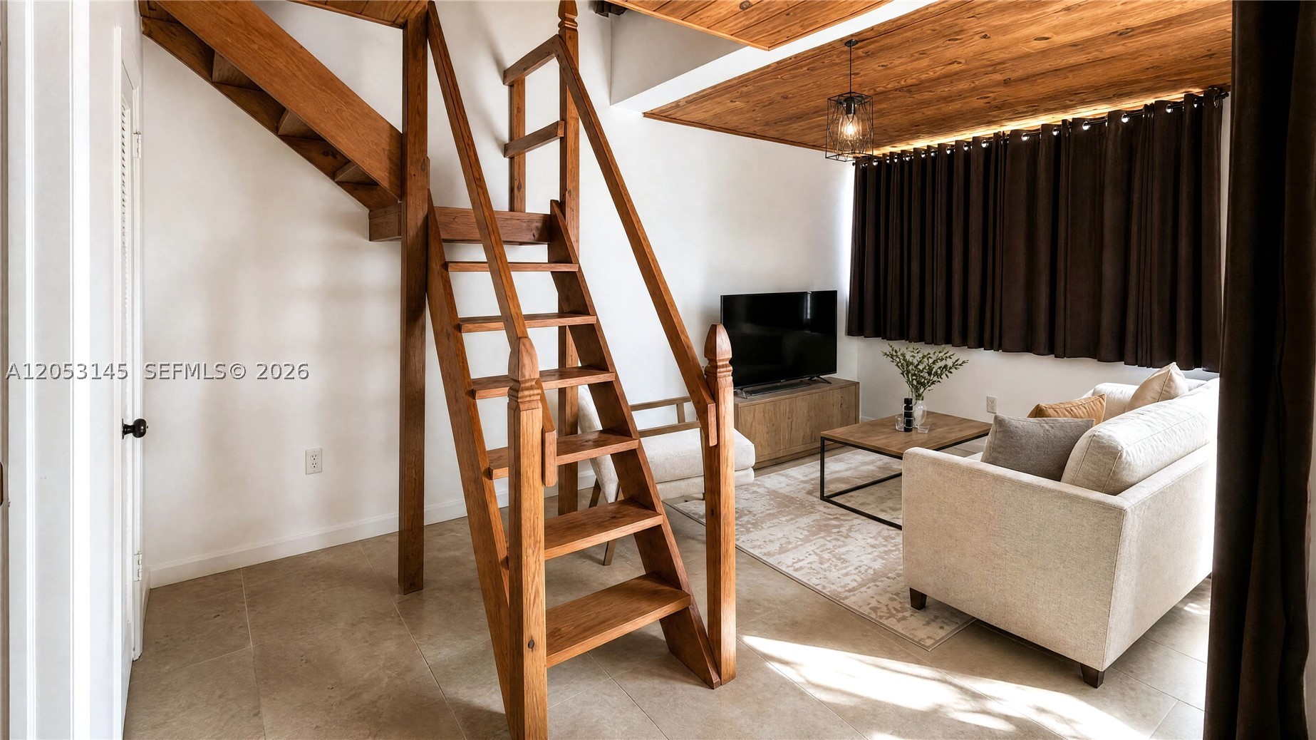 MIAMI LAKES WINDMILL GATE - Residential