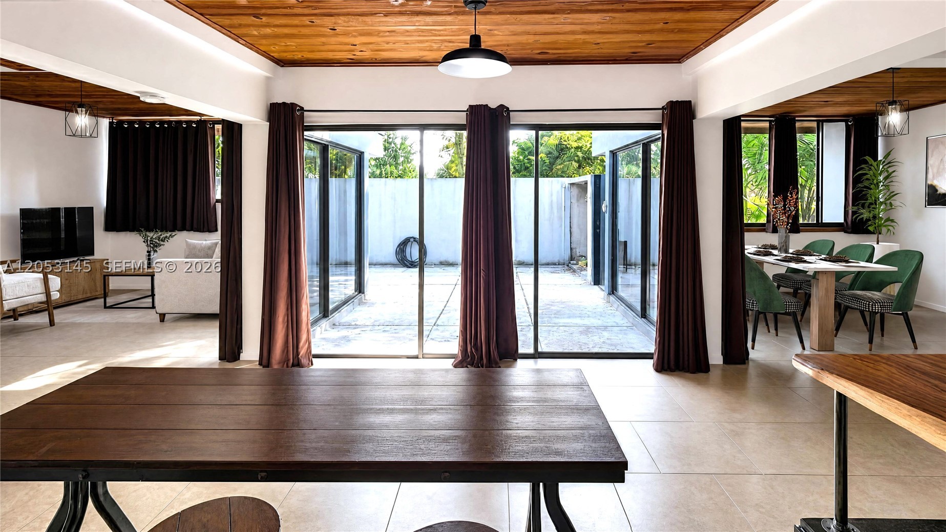 MIAMI LAKES WINDMILL GATE - Residential