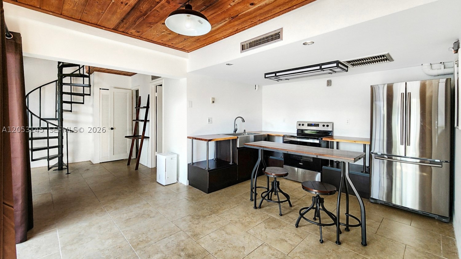 MIAMI LAKES WINDMILL GATE - Residential