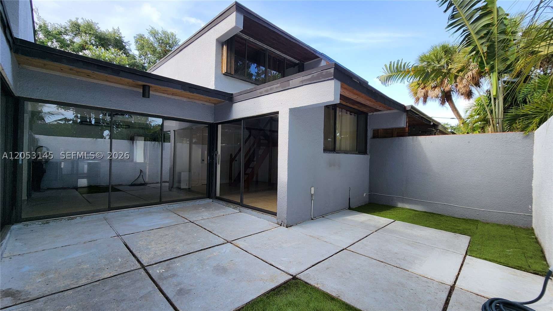 MIAMI LAKES WINDMILL GATE - Residential