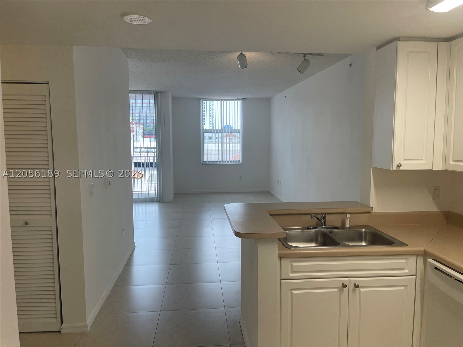 STRAND CONDO - Residential Lease