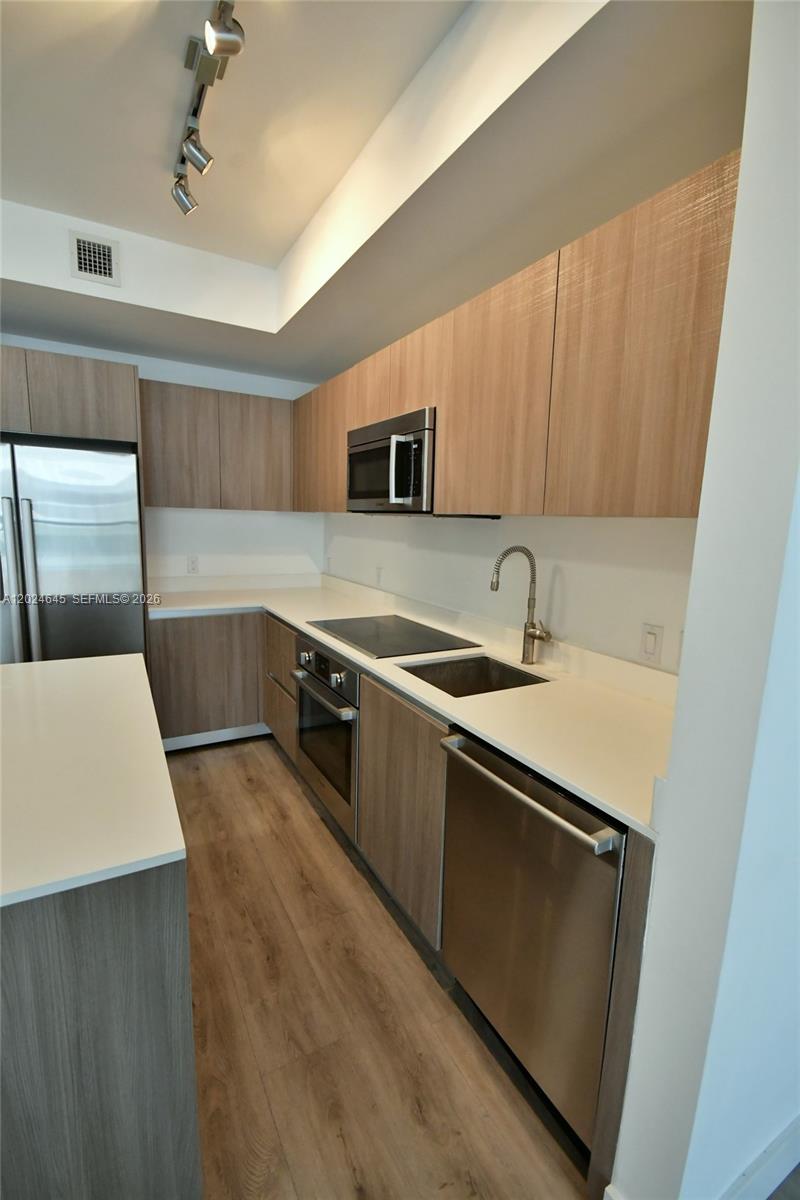 CASSA BRICKELL CONDO - Residential Lease