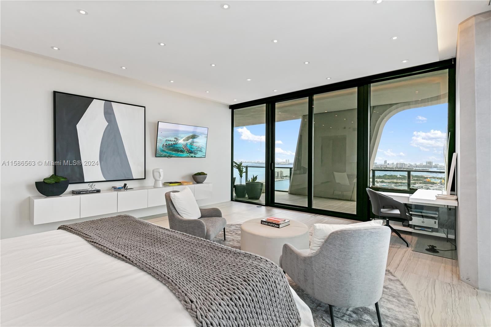 ONE THOUSAND MUSEUM CONDO - Residential