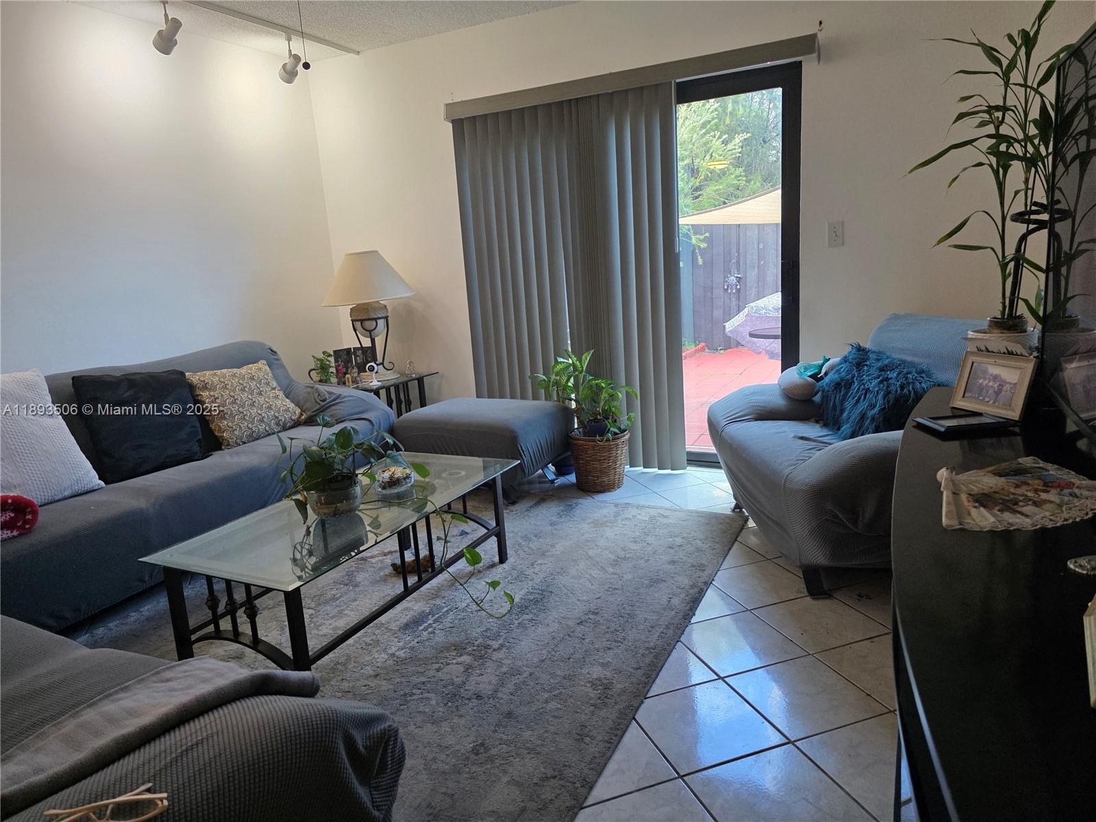 GARDENS AT KENDALE LAKES - Residential