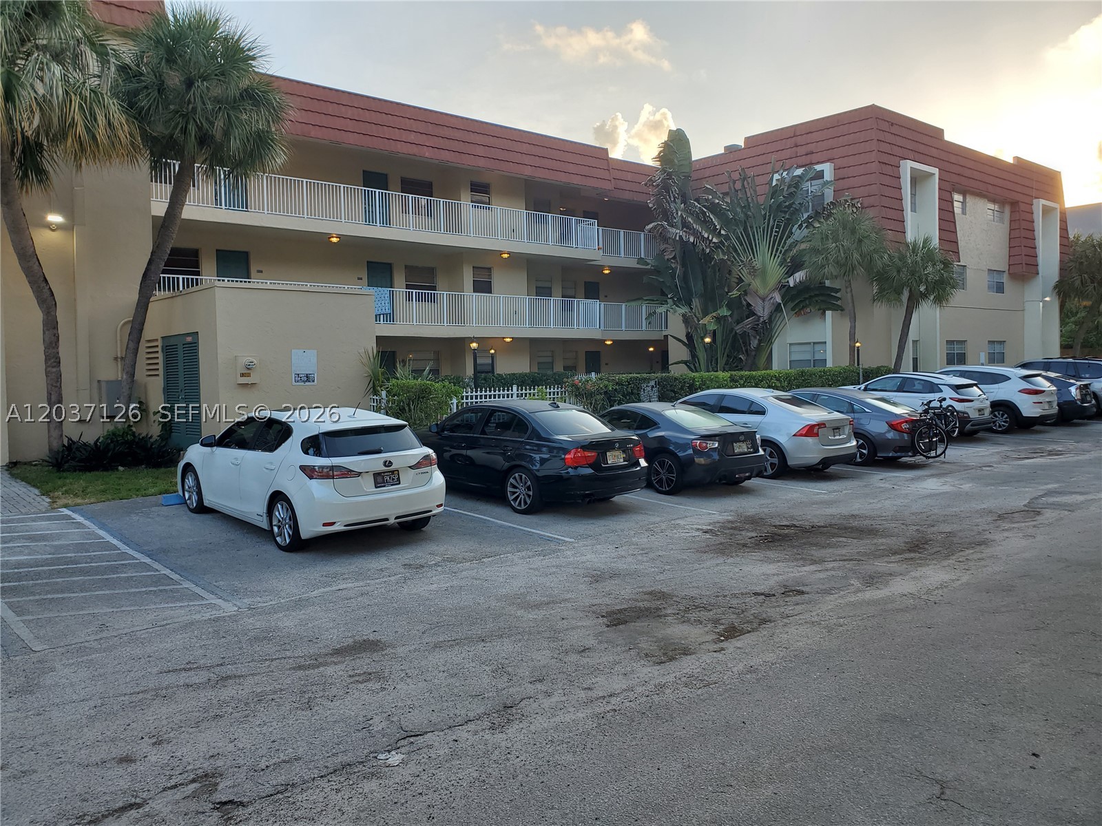 MOFFETT PLACE CONDO - Residential Lease