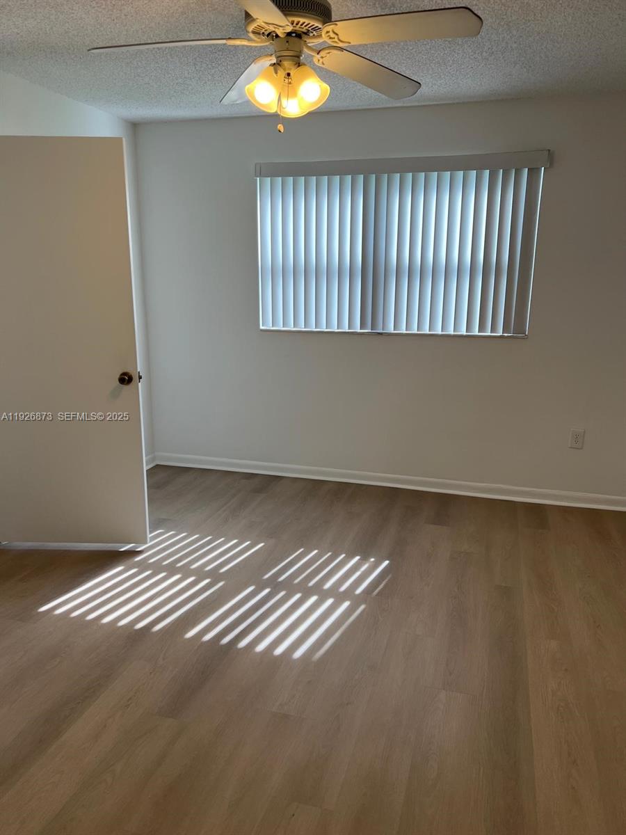 VILLAS DE VENEZIA CONDO - Residential Lease